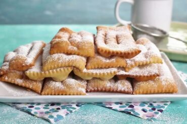 ITALIAN FRAPPE (Chiaccchiere) - How To Make Italian Fried Cookies