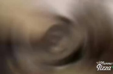 Find someone who looks at you the way I look at pizza. GRAB UR PURE ITALIAN PIZZA FROM MAMMAS PIZZA.