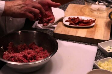 Bacon & Mozzarella-Stuffed Meatball Recipe : Italian Recipes