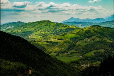 Italy: Walking and Wine in the Apennines - Wild Walks in Offbeat Europe Webinar