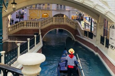 4K Sentimental Instrumental Music | Romantic Italian Music | The Venetian Las Vegas