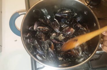 cozze recipe/Italy food recipe/sinhala recipe/cooking with madu