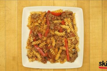 Classic Italian Pasta with Onions, Peppers & Ground Turkey | Skillit Cooking