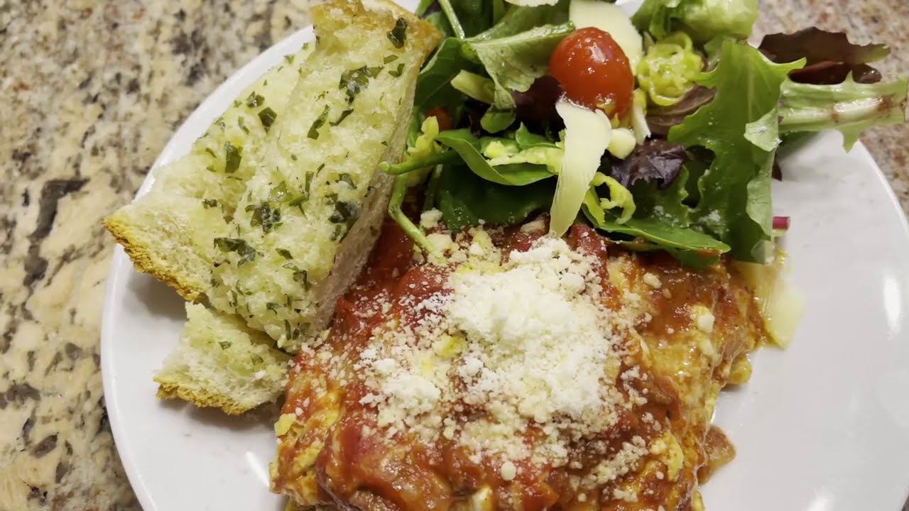 Simple Lasagna | Garlic Bread | Tossed Italian Salad Simple Lasagna | Garlic Bread | Tossed Italian Salad