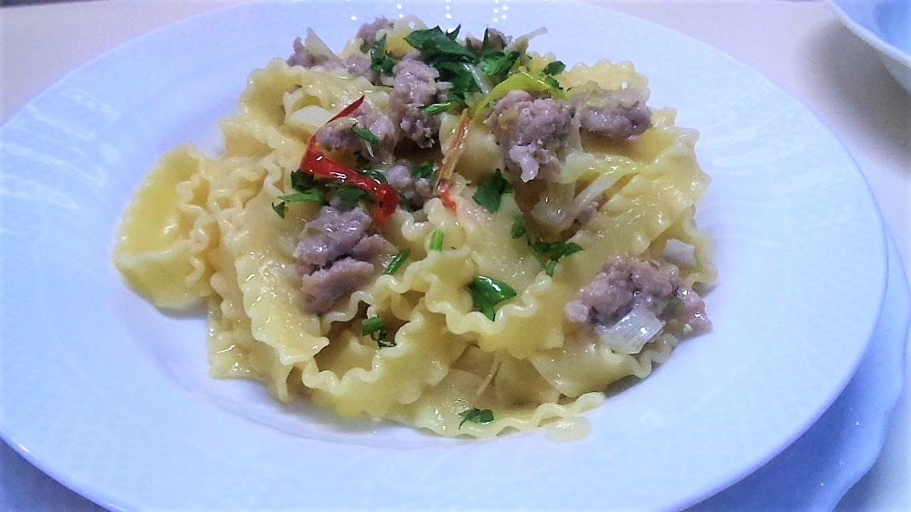 Easy dinner recipes for family Quick Dinner Ideas Leeks and Sausage Pasta "Mafalde" #italianfood Easy dinner recipes for family Quick Dinner Ideas Leeks and Sausage Pasta "Mafalde" #italianfood