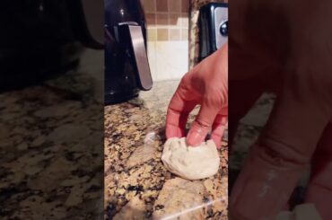 #easyrecipes #foodie #foodies #food #easyrecipe #dough #italian #cheese #balls #snacks #momlife #eas