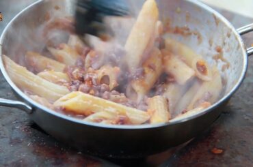 Traditional Italian Recipe: Bolognese Ragu Sauce