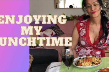 EATING SEXY LUNCHTIME WD RED WINE