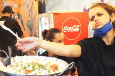 SHE IS OFFERING FREE ITALIAN PASTA - STREET FOOD ITALY 2021