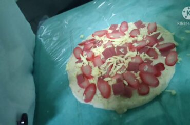 Italian Cuisine (Traditional Pesto Pasta, Creamy Pesto Pasta and Pizza)