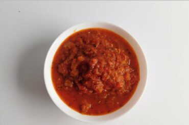 Easy homemade pizza sauce recipe |Italian pizza sauce | classic tomato pizza sauce