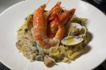 FRIED HOKKIEN MEE, SATAY PIZZA, STEAKHOUSE, WINE SHOP  | THE GONG BY DRINKS AND CO AT DUO GALLERY