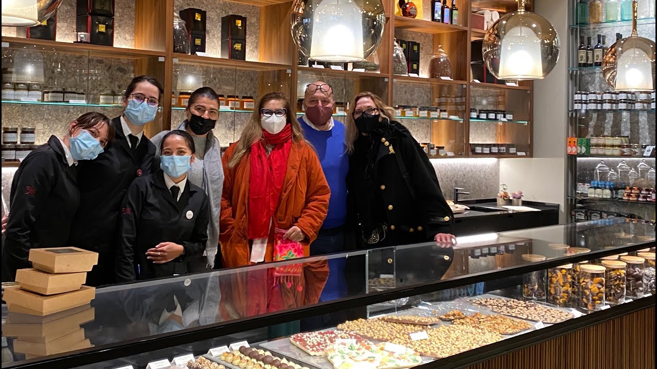 Romina Power shows Daryn Hinton '300 Mila Lounge Lecce Italy' pastries, chocolates, alcohol, sushi. Romina Power shows Daryn Hinton '300 Mila Lounge Lecce Italy' pastries, chocolates, alcohol, sushi.