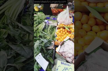 The vegetable and fruit of the Italian Food Pyramid