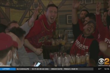 Rutgers Fans Flock To New Jersey Restaurants For First Game Of NCAA Tournament