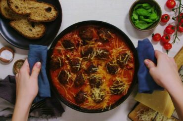 Italian-Style Neatballs in a Tomato Sauce