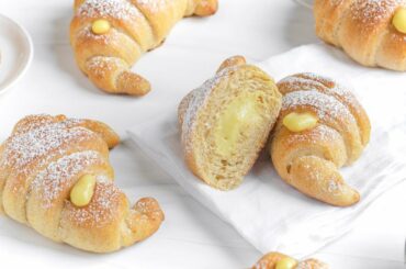 Vegan Cornetti | Italian Croissant filled w. Vegan Custard