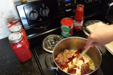Tomato sauce that is easy to make and beyond delicious - Nonna approved. How to cook Italian style.