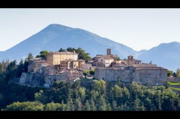 Montone a piedi. Italian Property Virtual Tours. Outstanding Italian views.
