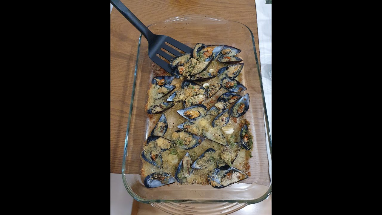 Mussels Italian recipes: Cozze Gratinate & Impepata di Cozze Mussels Italian recipes: Cozze Gratinate & Impepata di Cozze