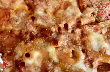 Baked Pasta with Sausages (and mozzarella) - Italian Pasta al Forno!
