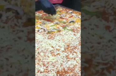 #shorts #pizza #food  #pizzalover #pizzatime #foodie #instafood #delivery #italianfood #pasta