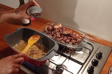 Italian casserole lamb with spicy |Italiano un pentola di agnello con spezie piccanti.