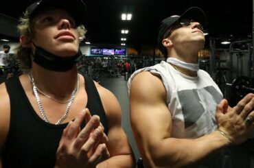 Getting meaty and cook meaty burgers w/ South African crypto legend jbizzathletics