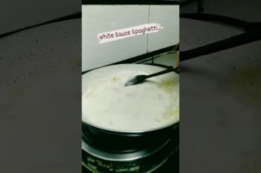 White Sauce Spaghetti | Spaghetti in White Creamy Sauce | Italian Food