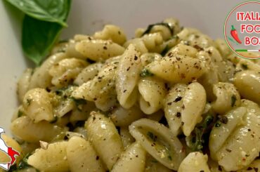 Authentic pesto - 6 ingredients (Real Italian recipe!)