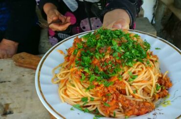 THE BEST ITALIAN FOOD MADE ON THE FARM - HOMEMADE SPAGHETTI