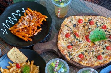 Cafe Yard, Newly opened, one of its kind cafe in NSP..