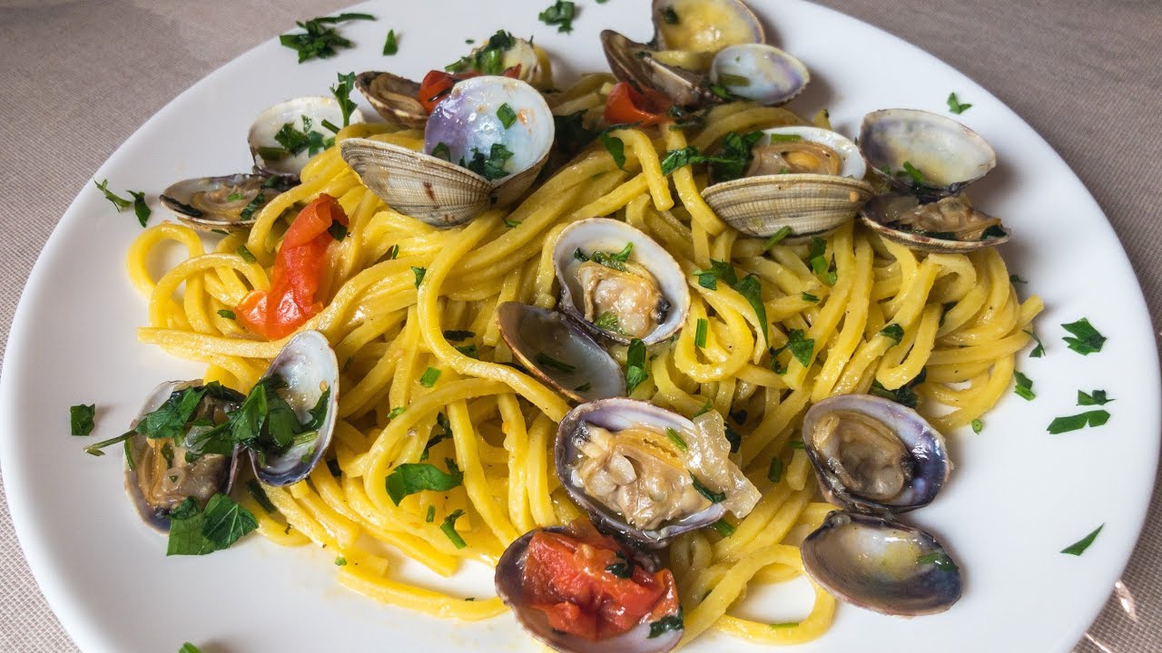 Spaghetti With Clams-Italian Recipe Spaghetti With Clams-Italian Recipe
