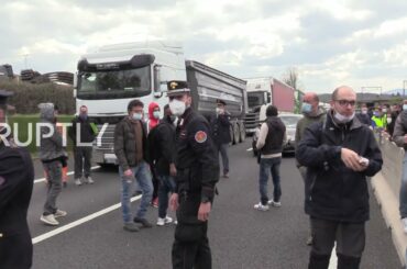 Italy: Restaurant owners block highway near Florence in anti-restrictions protest