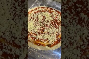giant pizza recipe #shorts #ytshorts #viralfood #foodblogger #streetfood #foodlover #foodies #food