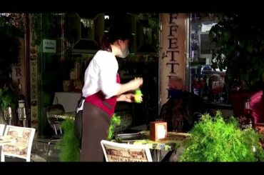 Bars and restaurants reopen as Italy eases curbs