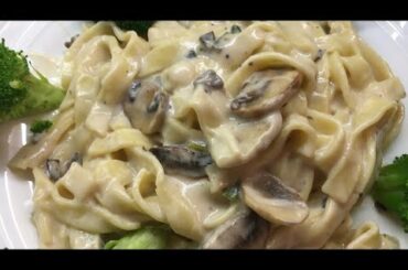 GOT A CAN OF CREAM OF MUSHROOM MAKE THIS DELICIOUS MEAL LESS THAN 10MIN