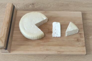 Italian semi-hard goat cheese matured for 1 month - from milking to tasting - homemade