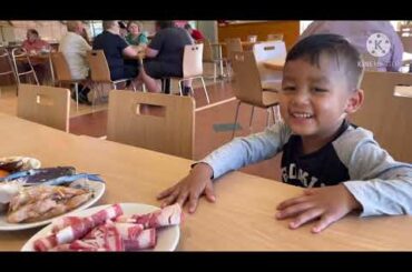 Family dine out in Korean Restaurant