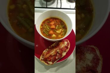 Minestrone Soup #vegetarian #minestrone #soup #food #italian #shorts #short