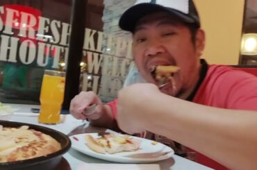 Foods: Pizza Naman Tayo