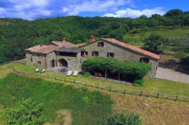 Italian Property For Sale | Video Tour Tuscany | OMG, lots of closets!