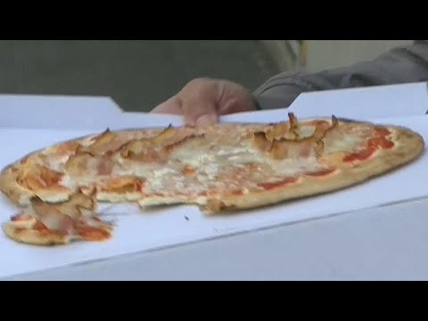 Heaven or sacrilege? Italy's pizza vending machine stirs controversy Heaven or sacrilege? Italy's pizza vending machine stirs controversy