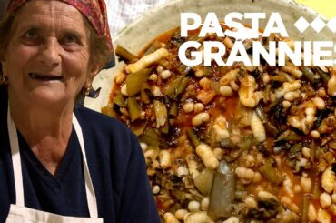 Pasta Grannies enjoy Calabrian beans, greens and 'stranguggi' pasta!