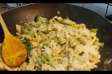 PASTA CON BROCCOLI | FILIPINA AND ITALIAN