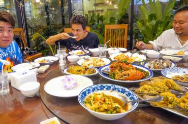 Best Seafood Thailand!! 40 kg. GIANT MONSTER + Spicy Green Pepper Crab!!