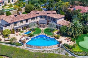 Beautiful Tuscan Style Home in Southern California Offers Spectacular Ocean Views