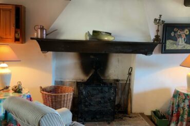 Renovated farmhouse, outbuildings, pool near Barga, Lucca, Tuscany