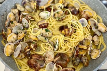 SPAGHETTI with CLAMS Original Italian recipe