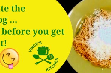 Spaghetti Aglio e Olio: Really quick authentic Italian meal for late night.